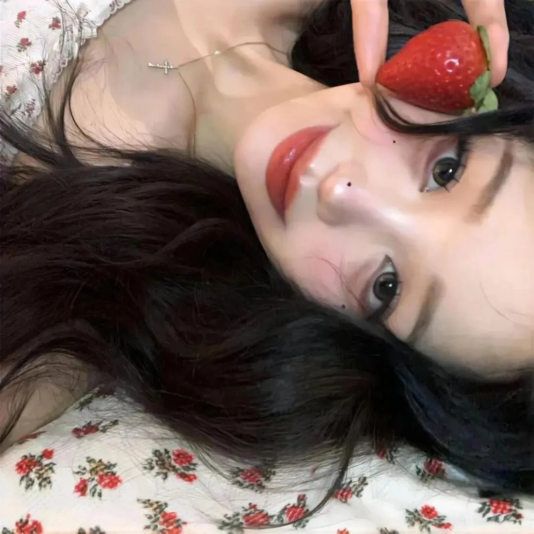 推动摇篮的手
